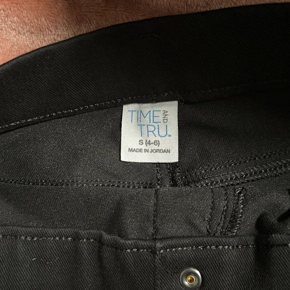 Black time and true jeans size 4-6 - Picture 2 of 2